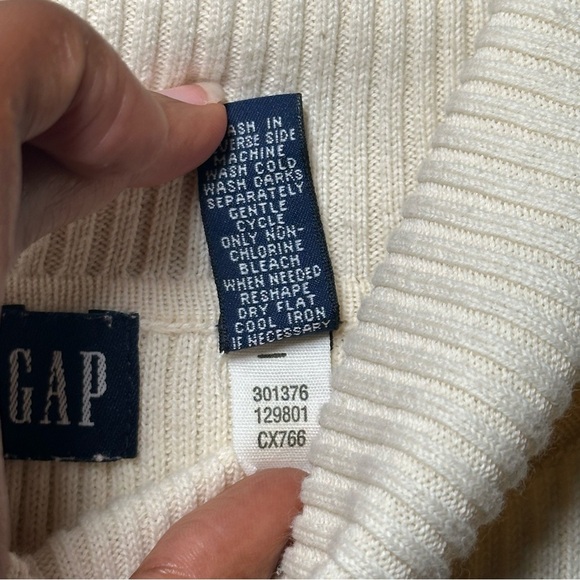 GAP 100% Cotton Ribbed Long SleeveTurtleneck Butter Yellow Sweater Size M - Picture 9 of 14